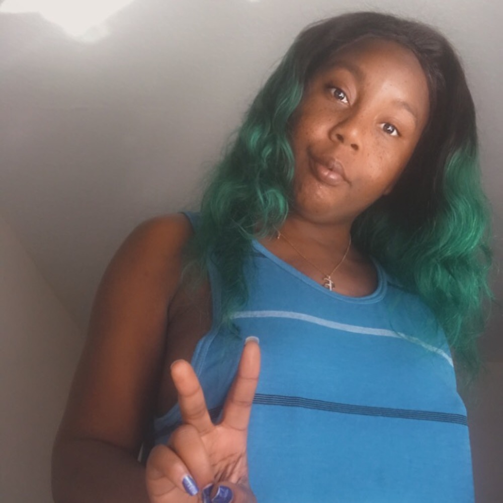 Meet your Posher, Brittney